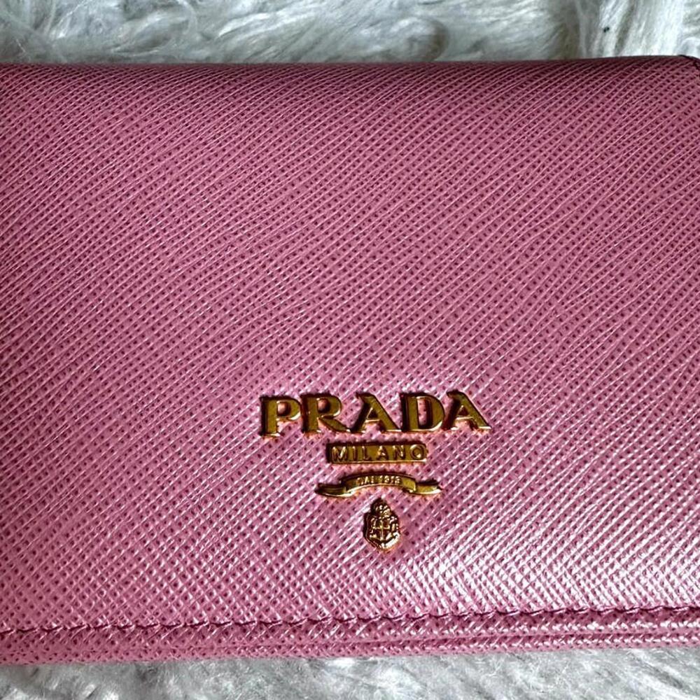 Chic Pink Prada Women's Wallet – Style Meets Function in Every Fold!
